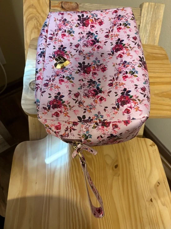 Betsey Johnson Floral Heart Large DOUBLE WRISTLET - NWOT - Picture 3 of 8